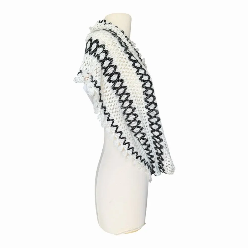 Handmade Black White Gray Crochet Infinity Scarf Zigzag Wave Pattern Fringe Cowl